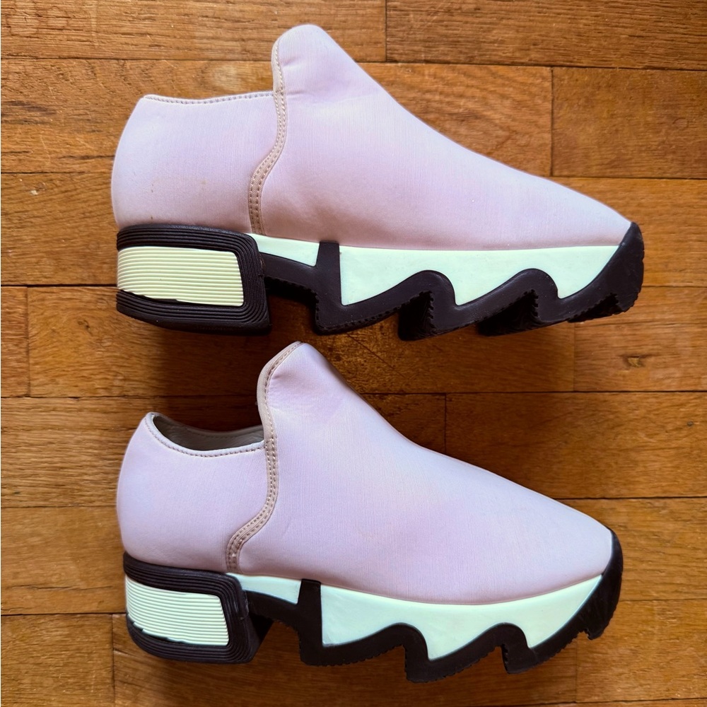 iRi Slip-On Neoprene Platform Sneakers in Lilac size 5
Made in Italy